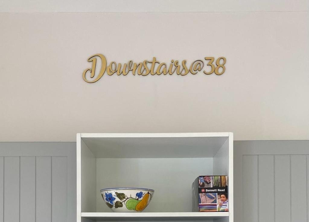 Downstairs @38 Appartement Port Elizabeth Buitenkant foto